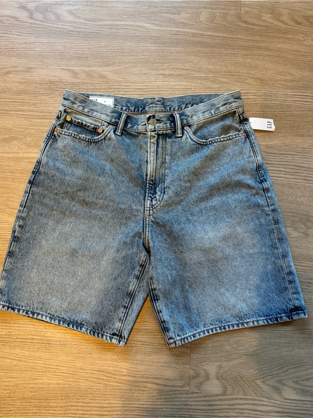 NWT GAP Men’s Sz 32 90s Loose Denim Shorts 755084 Light Wash